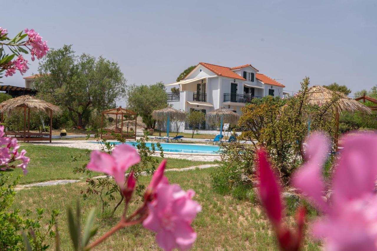 XI Village Xi Beach Exterior foto
